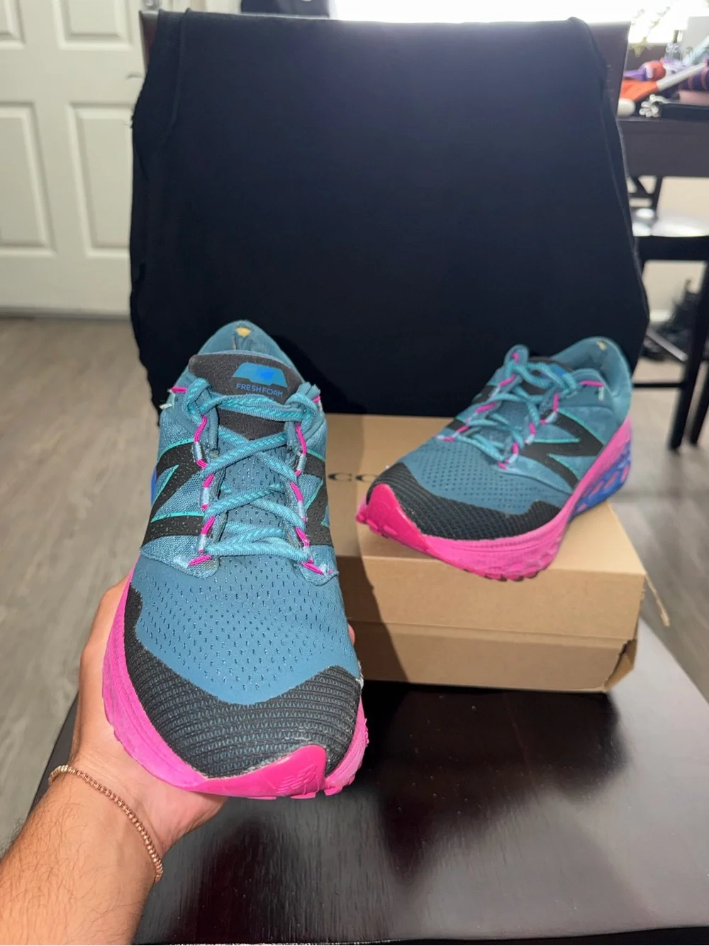 New Balance Women's Fresh Foam More TR Trail V1 Running Shoes poison berry 9.5